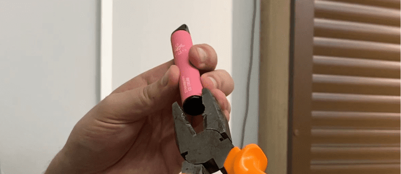 Як зарядити та заправити Ельф Бар